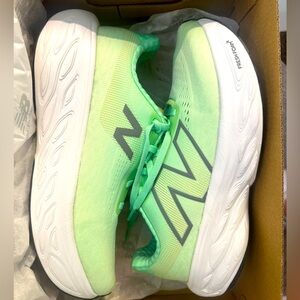 *New* New Balance Fresh Foam X 1080v14 - Women’s 7.5 wide